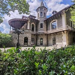 CASTELUL ŞTIRBEY