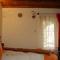 Cam-4-miniapartament-cu-2