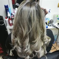 Salon Elias