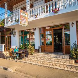 Restaurant-Pensiune Casa Albă