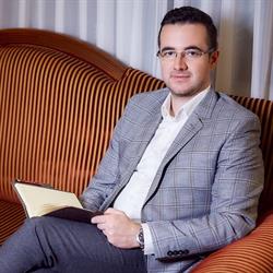 Dr. Cătălin Cismaş