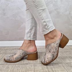 Manos Shoes