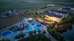 Peninsula Resort