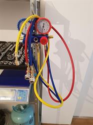 Incarcare freon auto