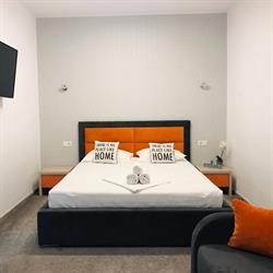 Orange House constanta