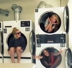 Express Wash Self Service Laundry Spalatorie de haine self service
