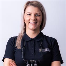 Dr. Iulia Bogdan - Medic Specialist Protetică Dentară