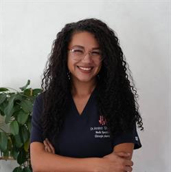 Dr. Amina Shammat Chirurgie Plastica, Chirurgia Mainii