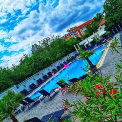 Azure Pool & Lounge