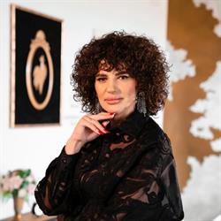 Make Up Studio by Mihaela Giurgiu