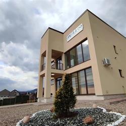 AMIRA Re-Creation Center