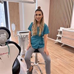 Dr. Andreea Vlăduţ