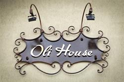 Oli House