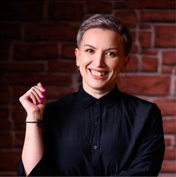 Edina Borza - Nails & Magic