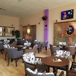 Senza, Caffe & Lounge