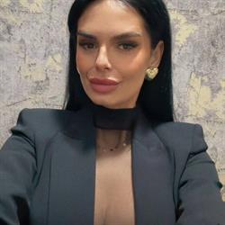 Ioana Torgie Make-Up Artist