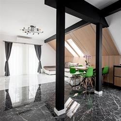Discovery Aparthotel