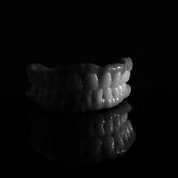 ZUB Dent