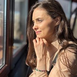 Ioana Serban Hipnoterapeut/Facilitator Constelatii Sistemice Familiale