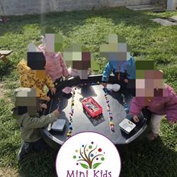 Mini Kids