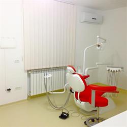 Laura Dental SRL