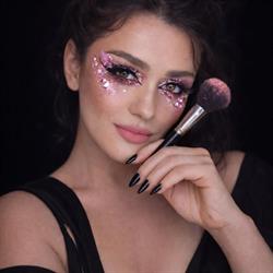 Becca, Make-up Studio