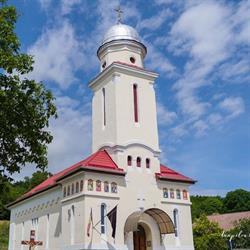 Biserica ,,Sfinţii Apostoli Petru şi Pavel"