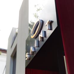 Saint bar