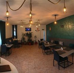 Restaurant & Pizza Family