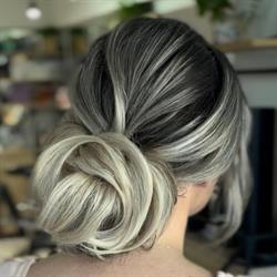 Andreea Ichim Hairdresser