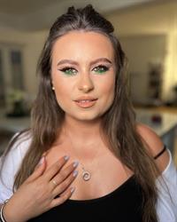 Oana Mocanu Nail Instructor