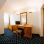 Guest Room with Queen Bed