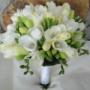 Buchet mireasa frezie alb