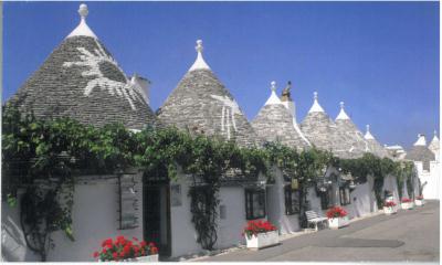 Casute-in-Alberobello-IT