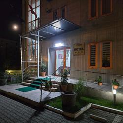 Plus Hotel