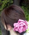 Floare pentru par roz
