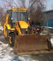 Inchirieri buldoexcavatoare cu picon