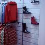 Mobilier comercial din panouri Slatwall