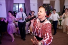 Solista Elena Sima interpreta de muzica populara nunta