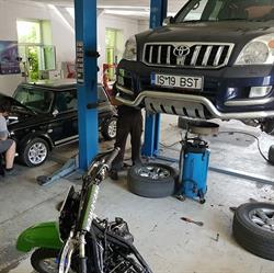 Auto Tyre Experts