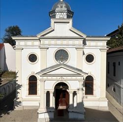 Biserica Sfintei Cruci Si a Sfantului Vasile Cel Mare