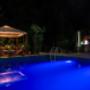 Piscina cu apa sarata a pensiunii