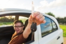 Barbat client multumit swiso rent a car bucuresti otopeni