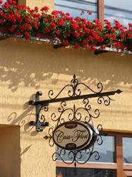 CASA CU FLORI DCR SRL